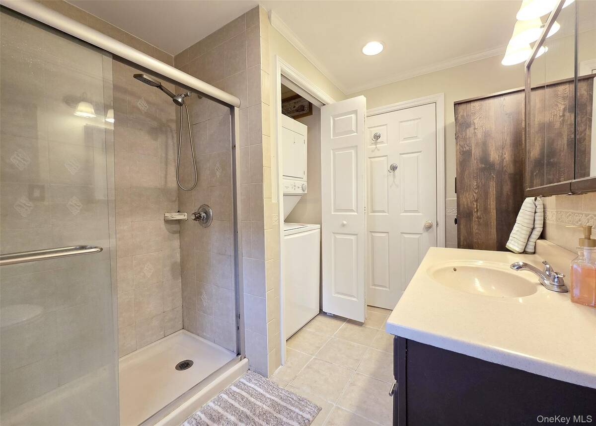 #4 photo, 242 Pawnee Street, Ronkonkoma , NY 11779