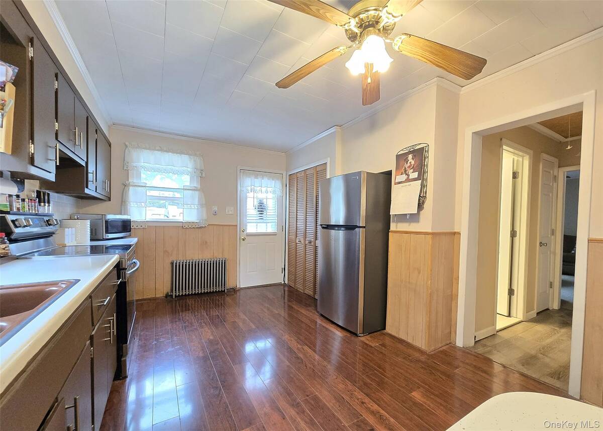 #9 photo, 242 Pawnee Street, Ronkonkoma , NY 11779