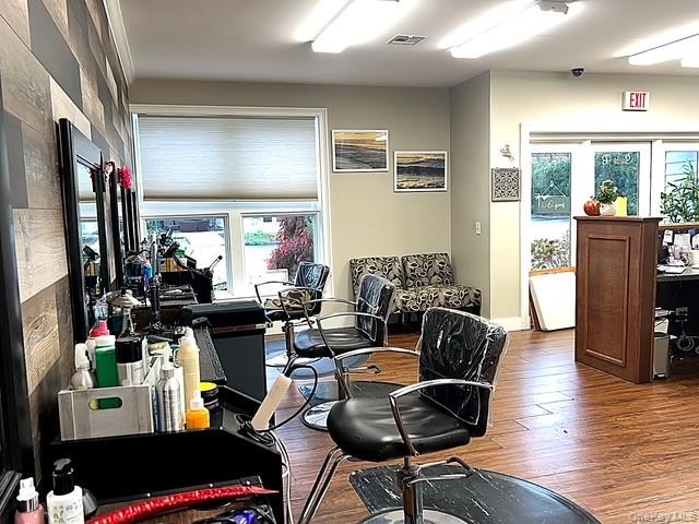 #4 photo, 487 Main Road, #B, Aquebogue , NY 11901