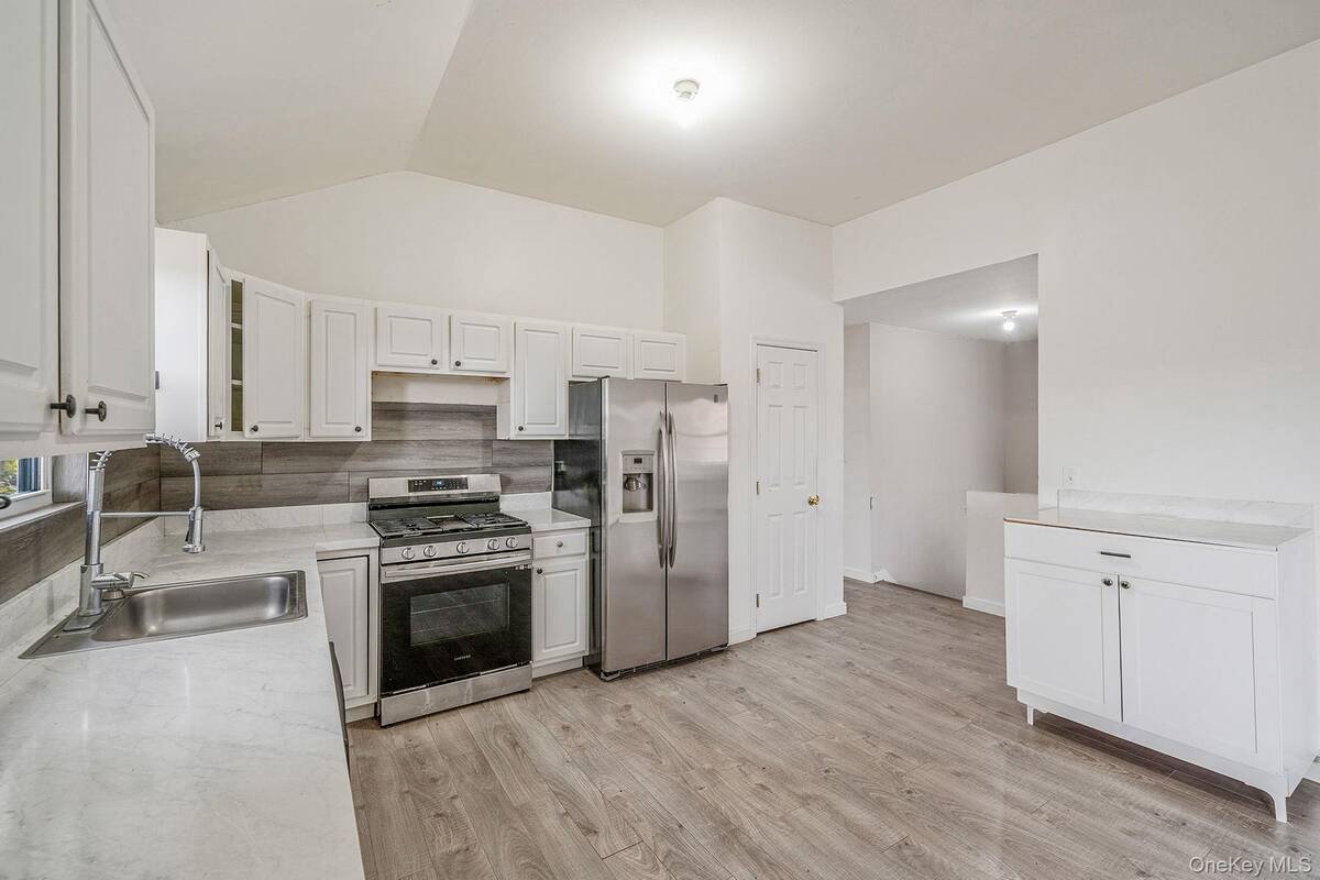 #11 photo, 1 Wendy Drive, 东长岛 Farmingville , NY 11738