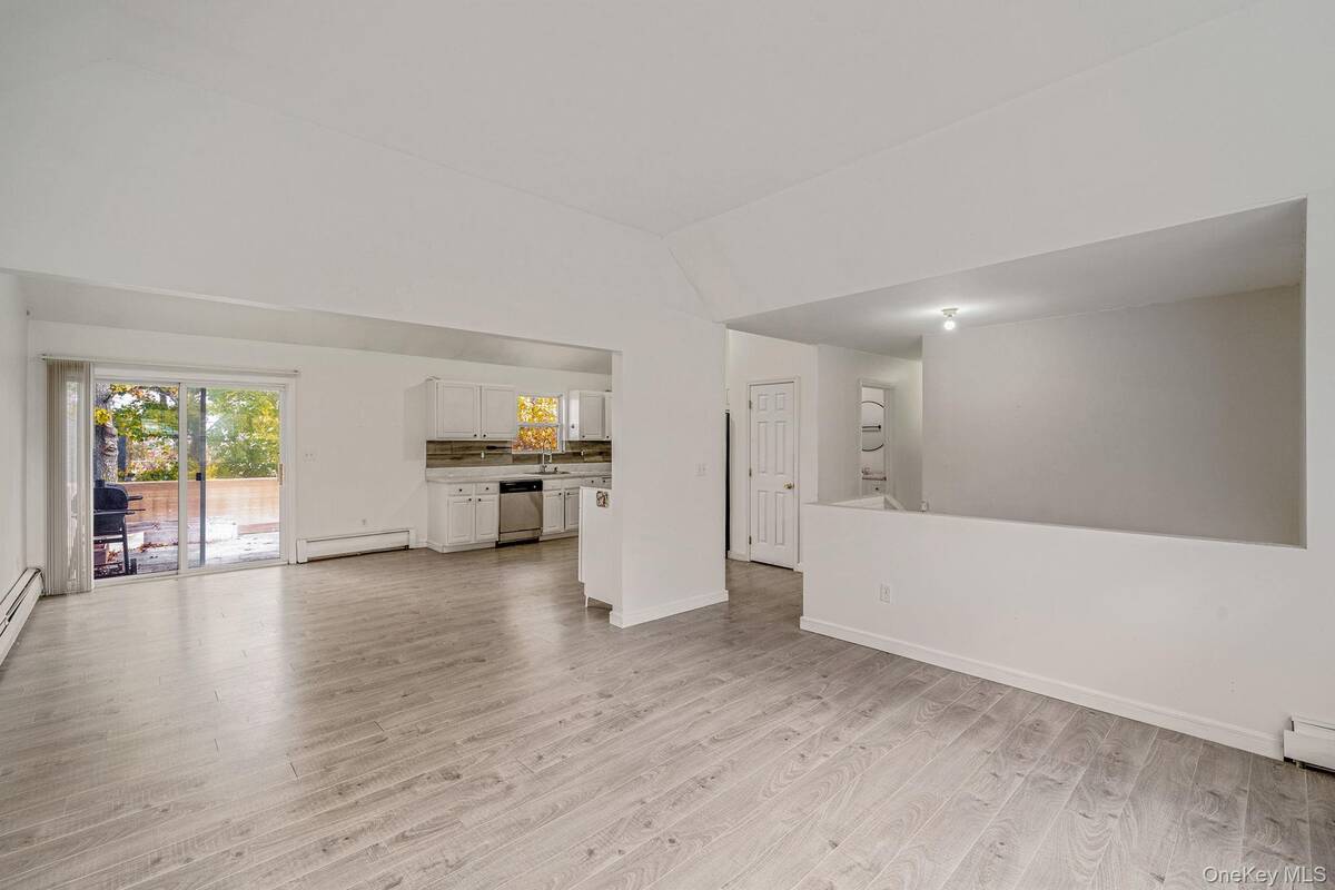 #14 photo, 1 Wendy Drive, 东长岛 Farmingville , NY 11738