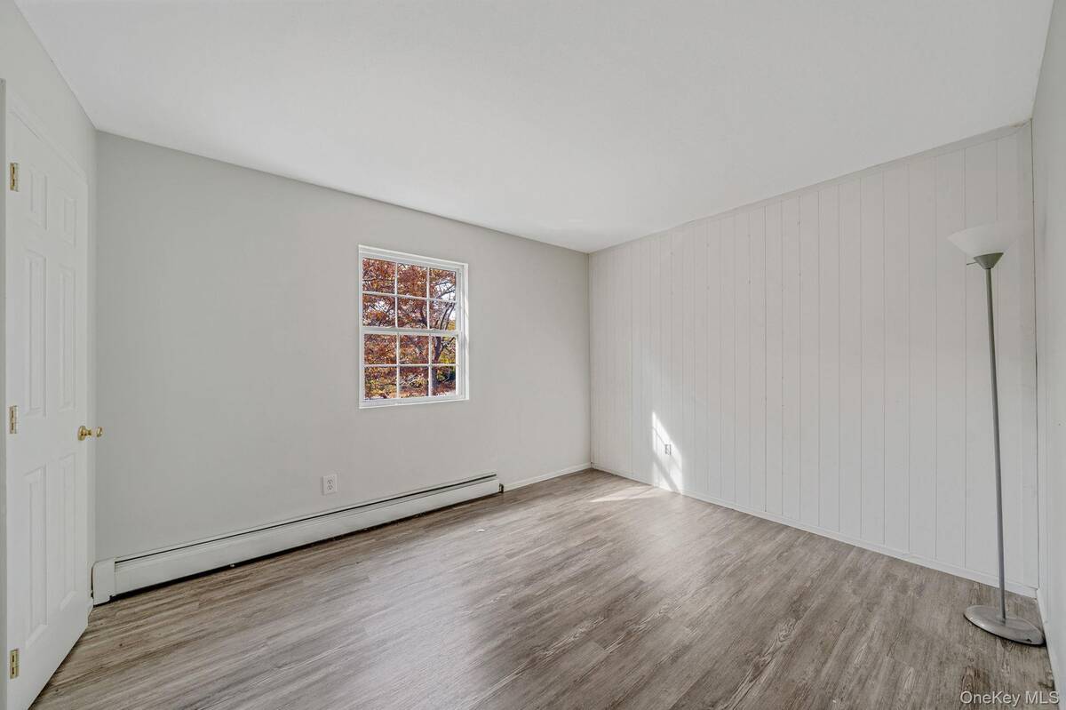 #17 photo, 1 Wendy Drive, 东长岛 Farmingville , NY 11738