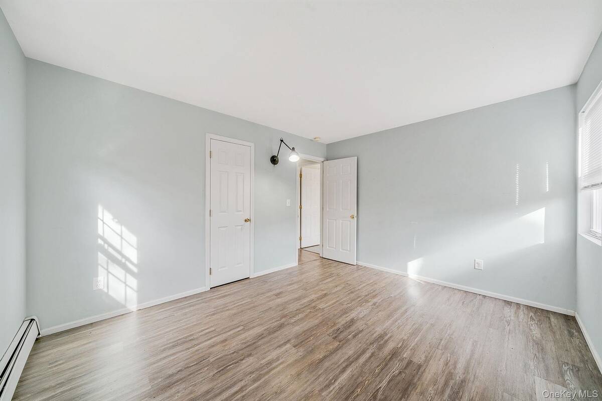 #20 photo, 1 Wendy Drive, 东长岛 Farmingville , NY 11738