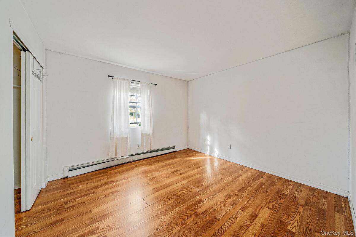 #24 photo, 1 Wendy Drive, 东长岛 Farmingville , NY 11738