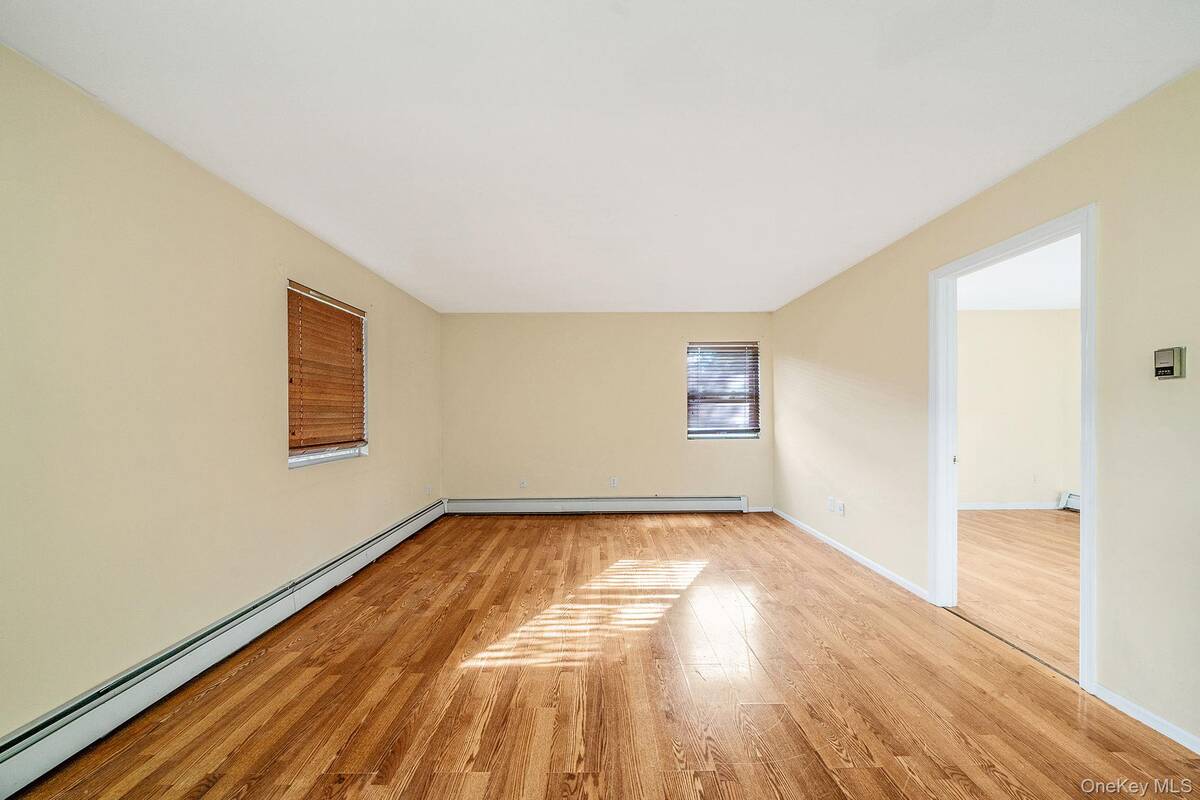 #28 photo, 1 Wendy Drive, 东长岛 Farmingville , NY 11738