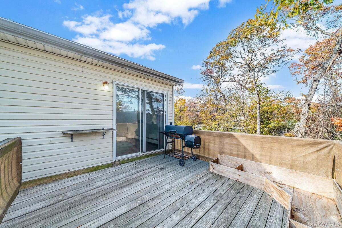 #8 photo, 1 Wendy Drive, 东长岛 Farmingville , NY 11738