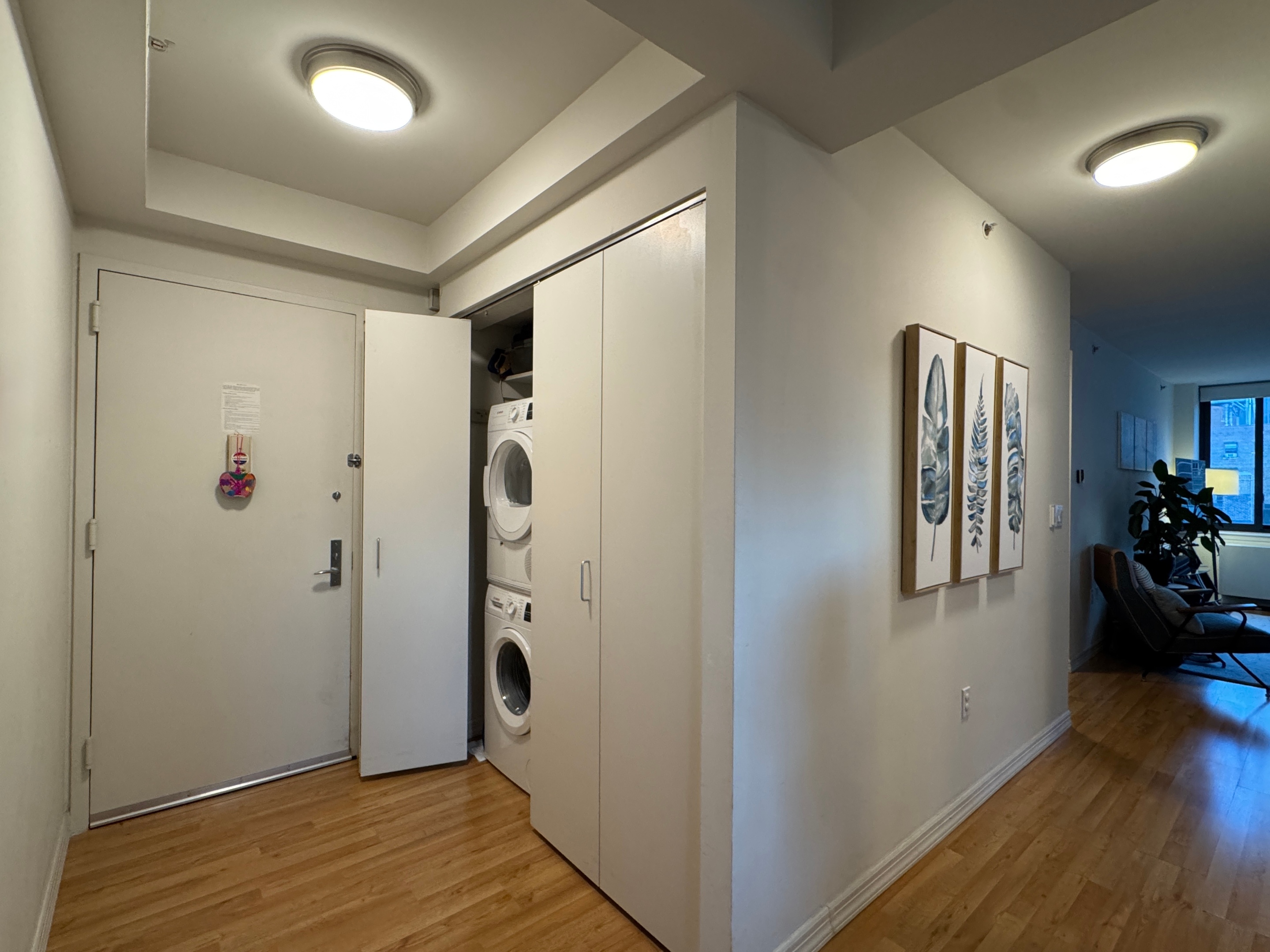 #13 photo, 400 W 55th Street, Hells Kitchen , NY 10019