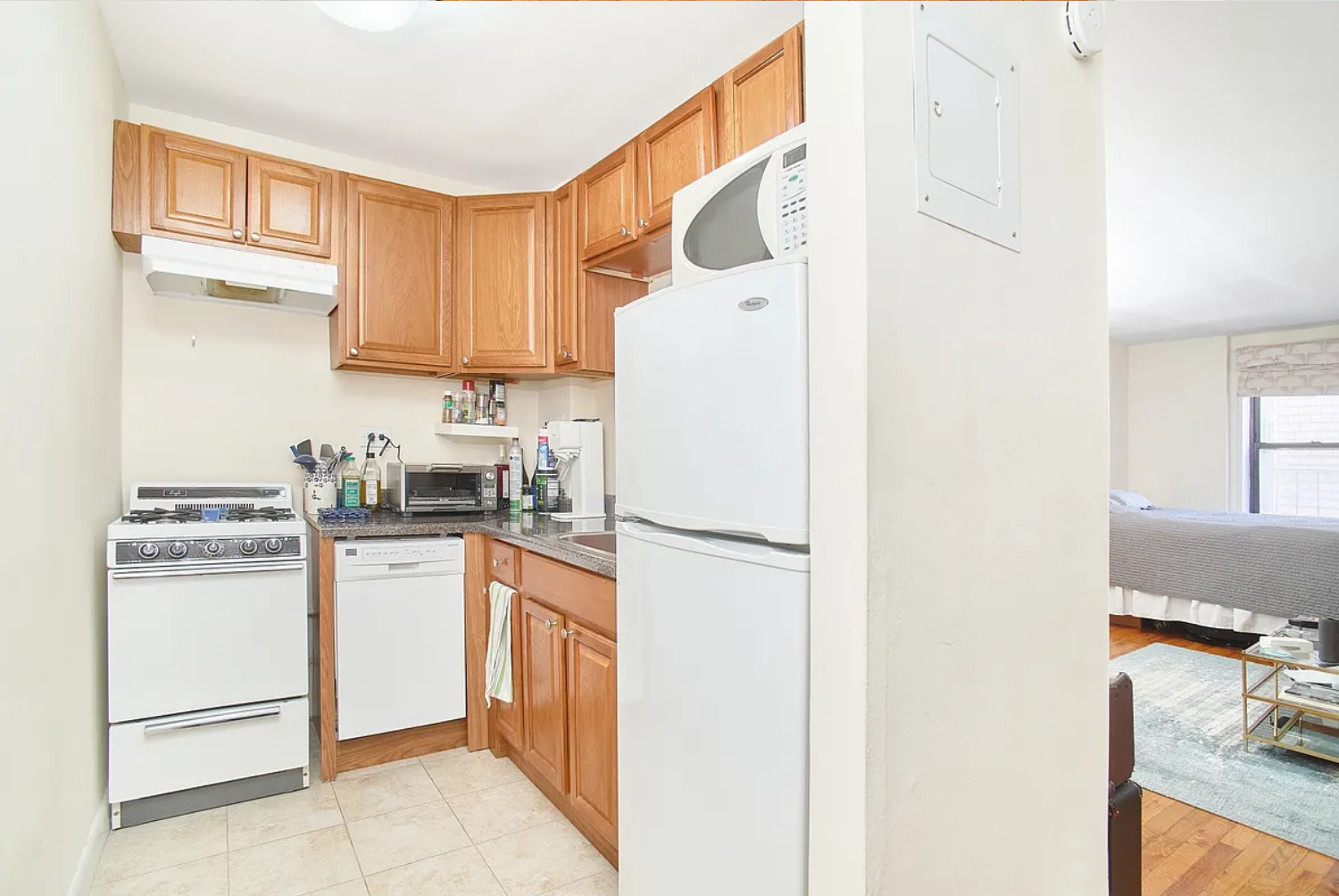 #6 photo, 165 Christopher Street, West Village , NY 10014