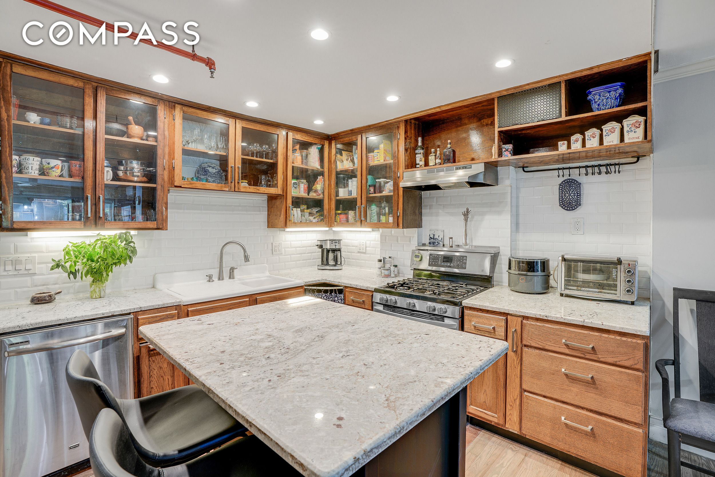 #5 photo, 205 Edgecombe Avenue, Central Harlem , NY 10030