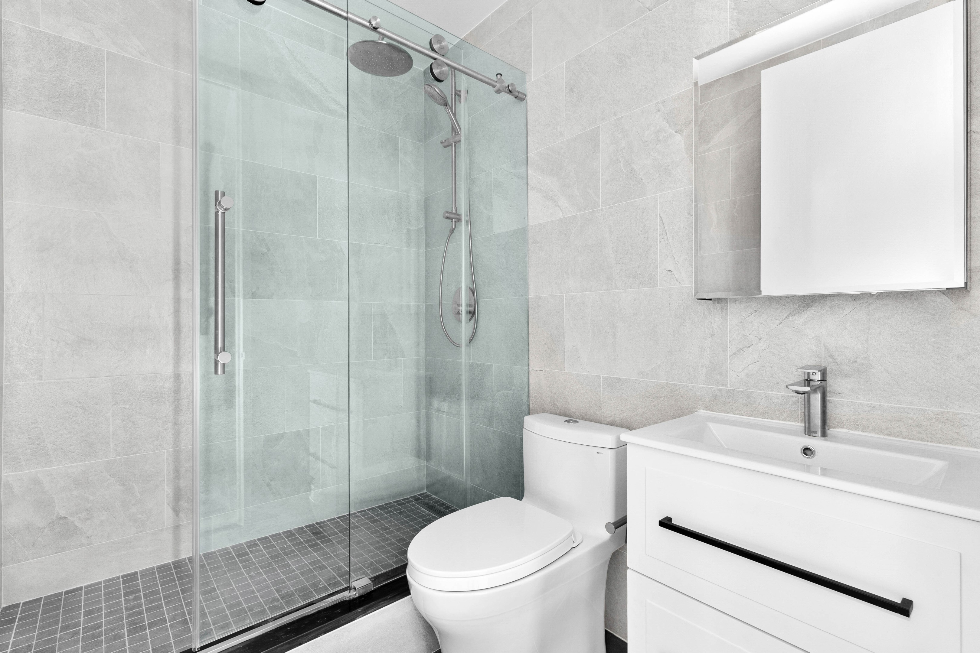 #7 photo, 235 E 40TH Street, Murray Hill , NY 10016