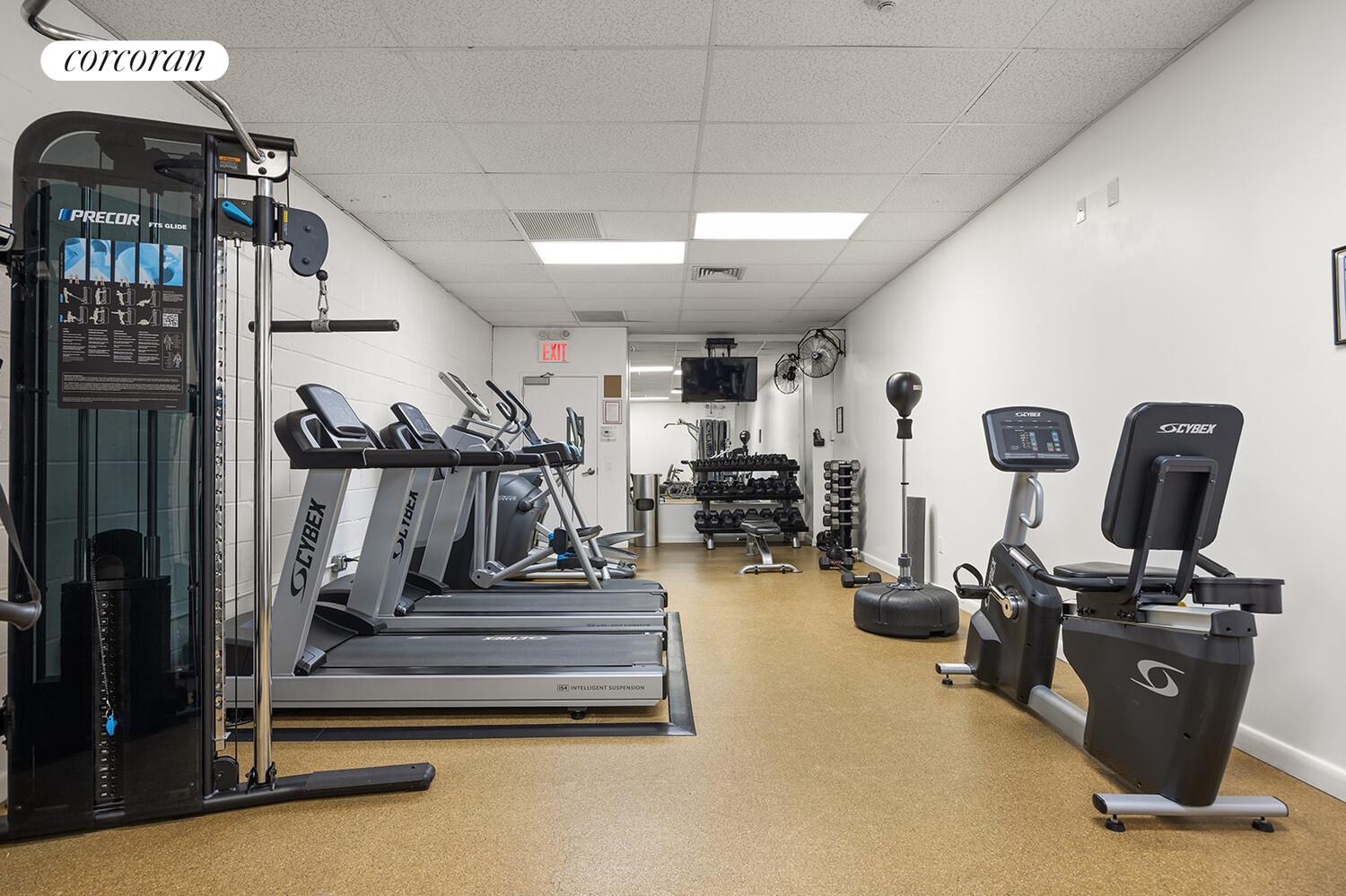 #13 photo, 135 W 70TH Street, Lincoln Square , NY 10023