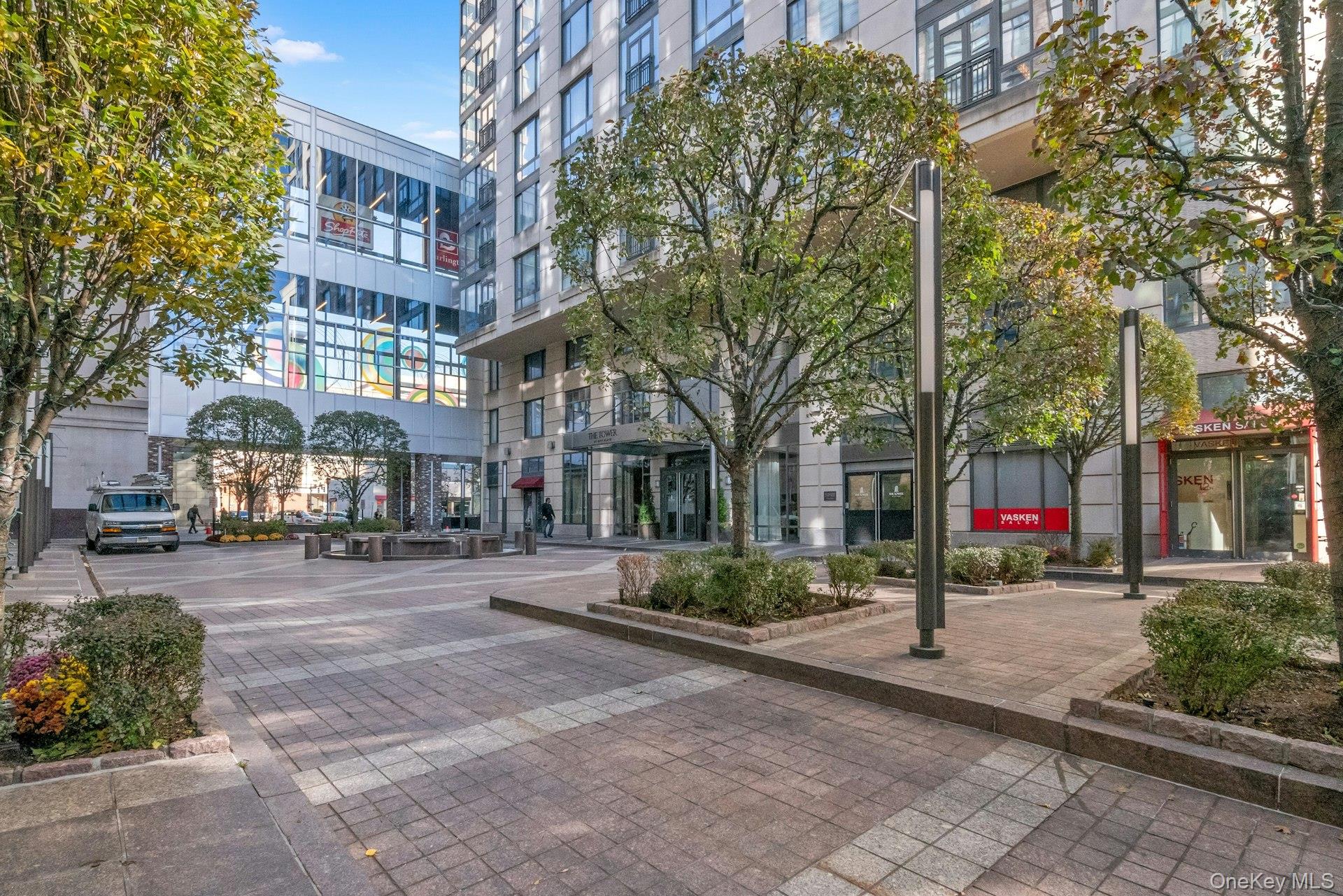 #2 photo, 10 City Place, White Plains , NY 10601