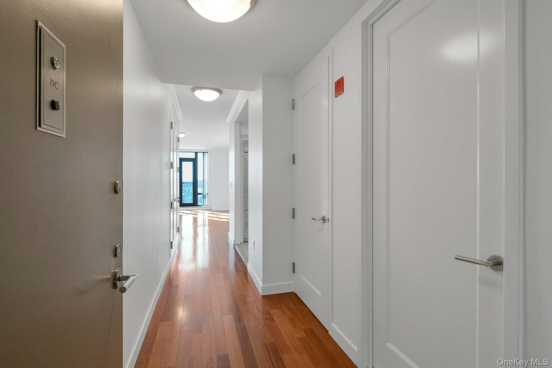 #6 photo, 10 City Place, White Plains , NY 10601