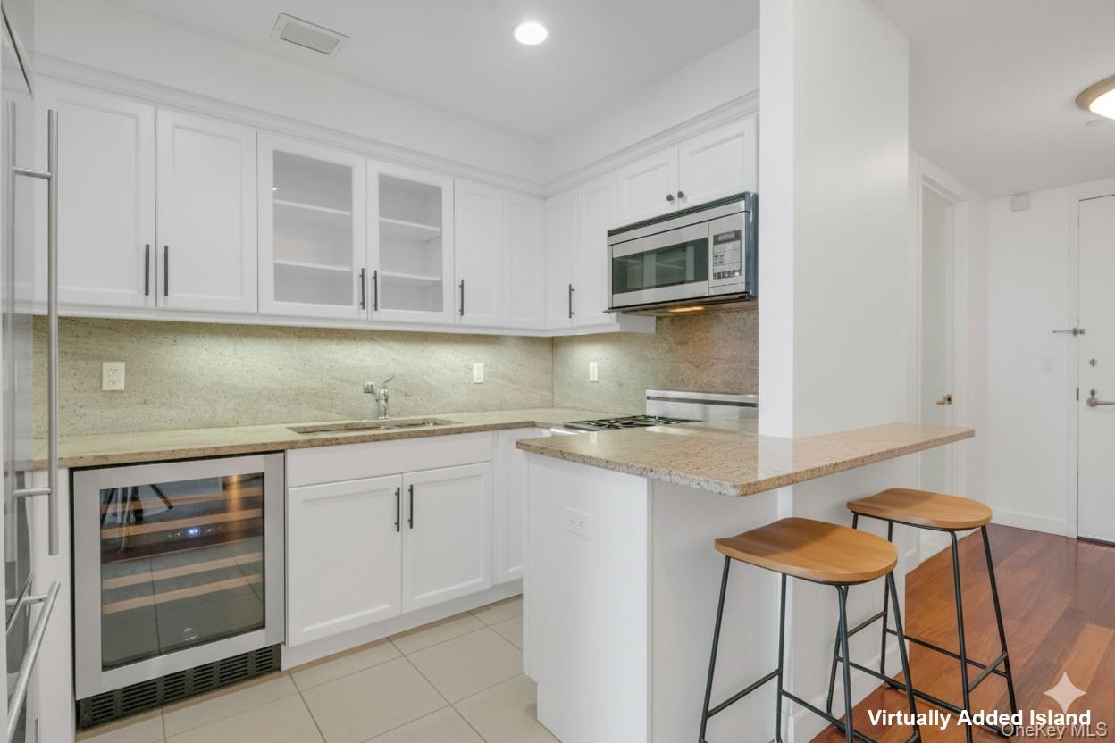 #8 photo, 10 City Place, White Plains , NY 10601