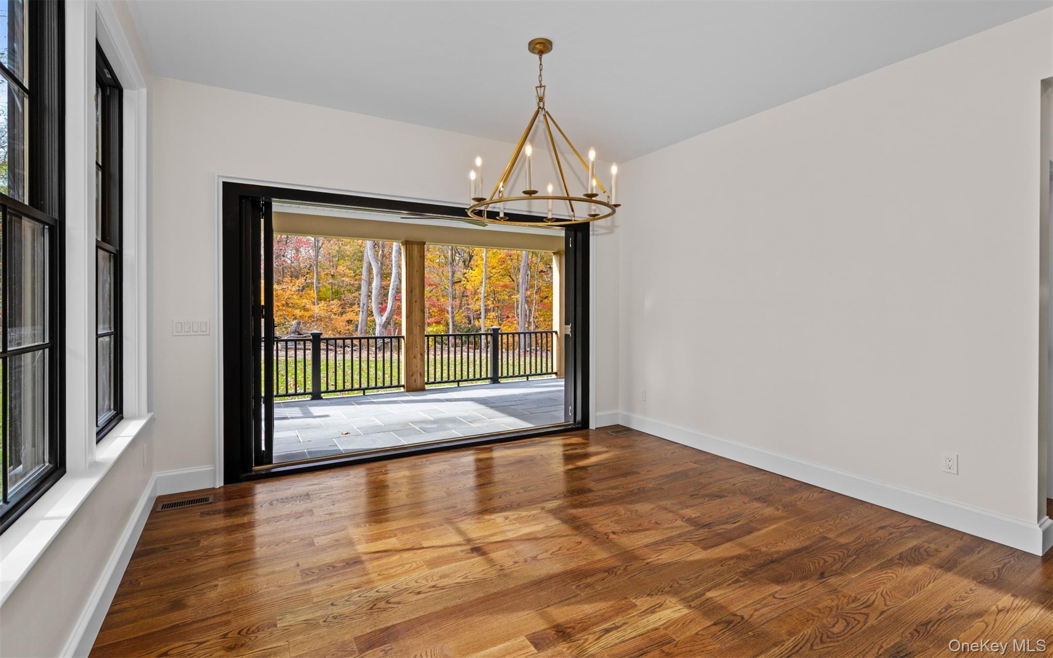 #11 photo, 756 Mount Sinai-Coram Road, Mount Sinai , NY 11766