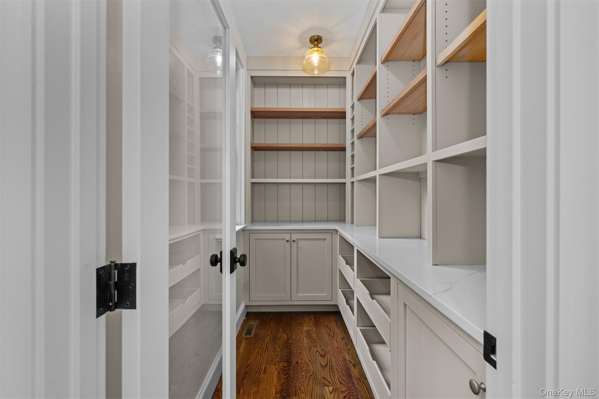 #13 photo, 756 Mount Sinai-Coram Road, Mount Sinai , NY 11766