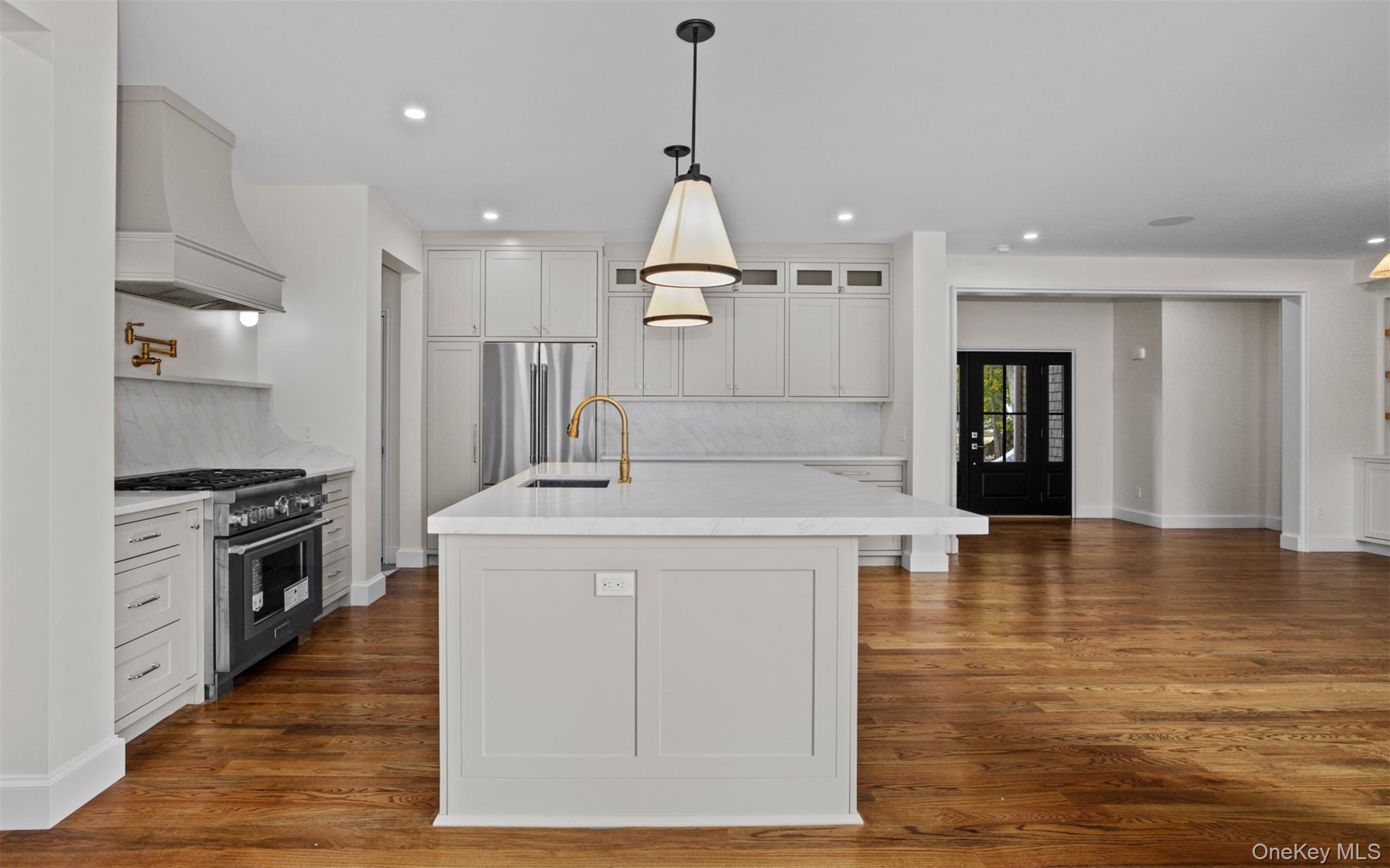 #8 photo, 756 Mount Sinai-Coram Road, Mount Sinai , NY 11766