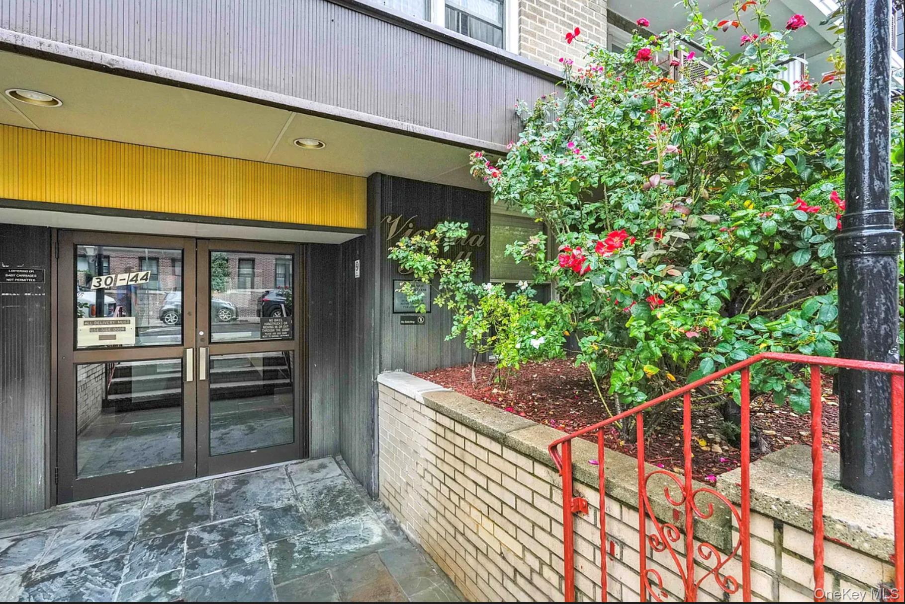 #13 photo, 3044 29th Street, Astoria , NY 11102