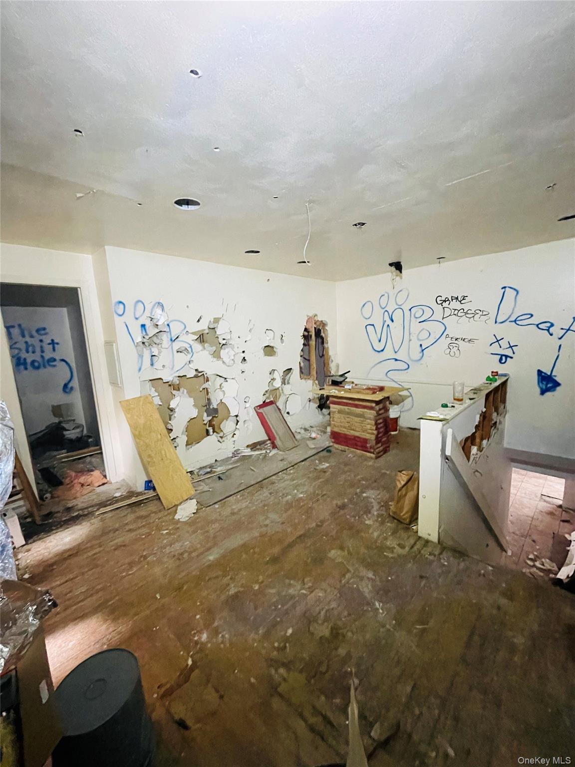 #4 photo, 697 Route 25A, Rocky Point , NY 11778