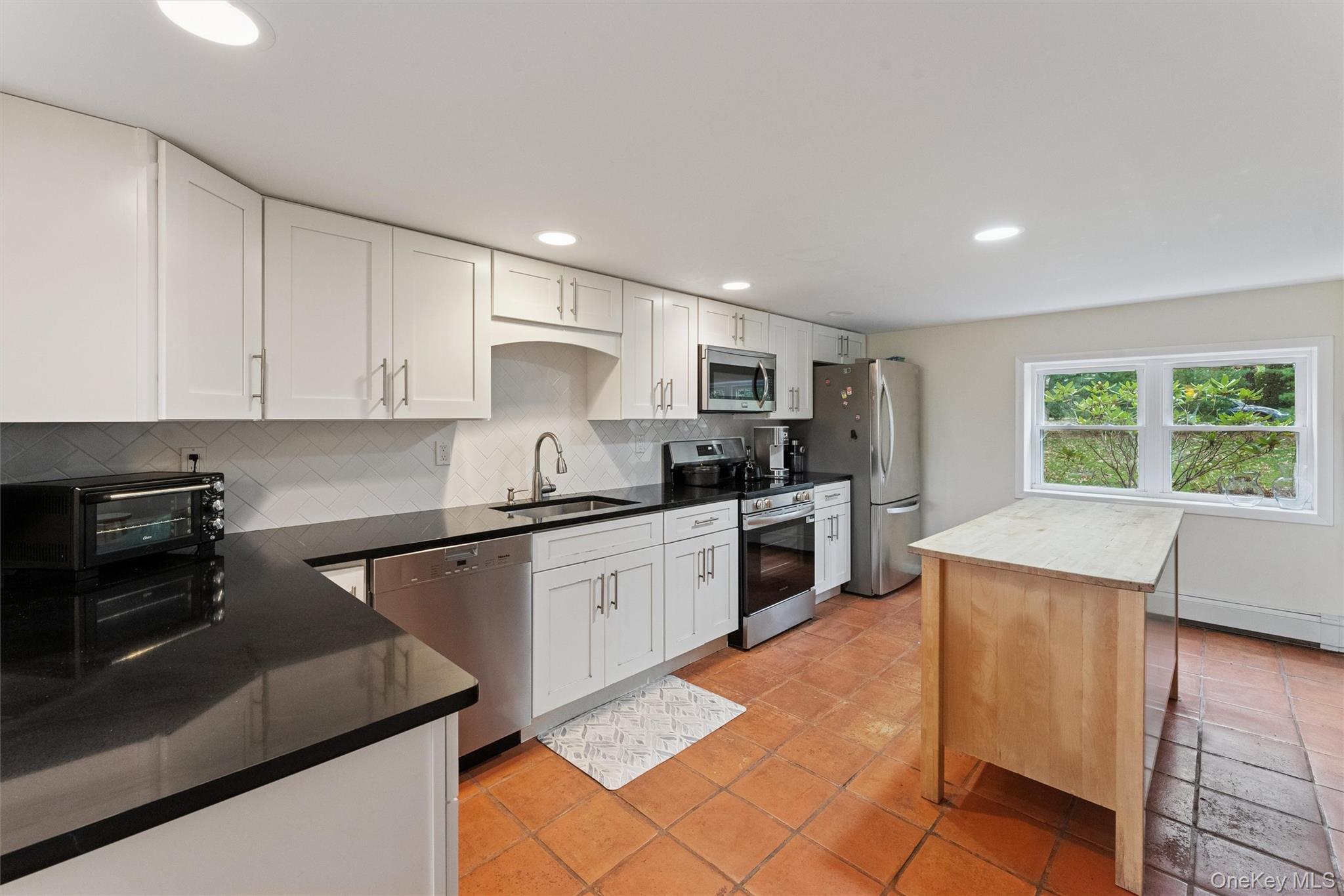 #10 photo, 23 Old Main Road, Quogue , NY 11959