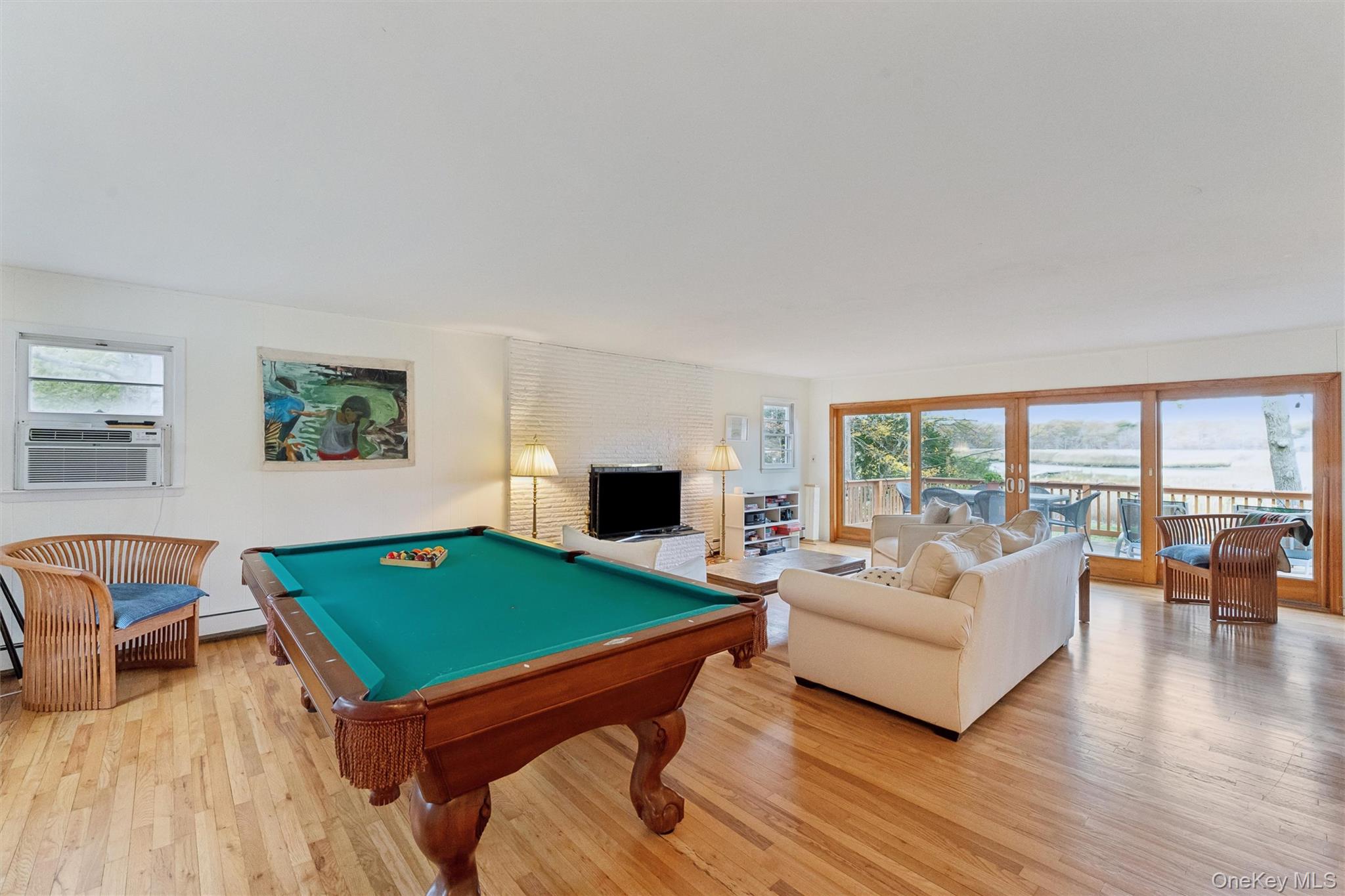 #8 photo, 23 Old Main Road, Quogue , NY 11959