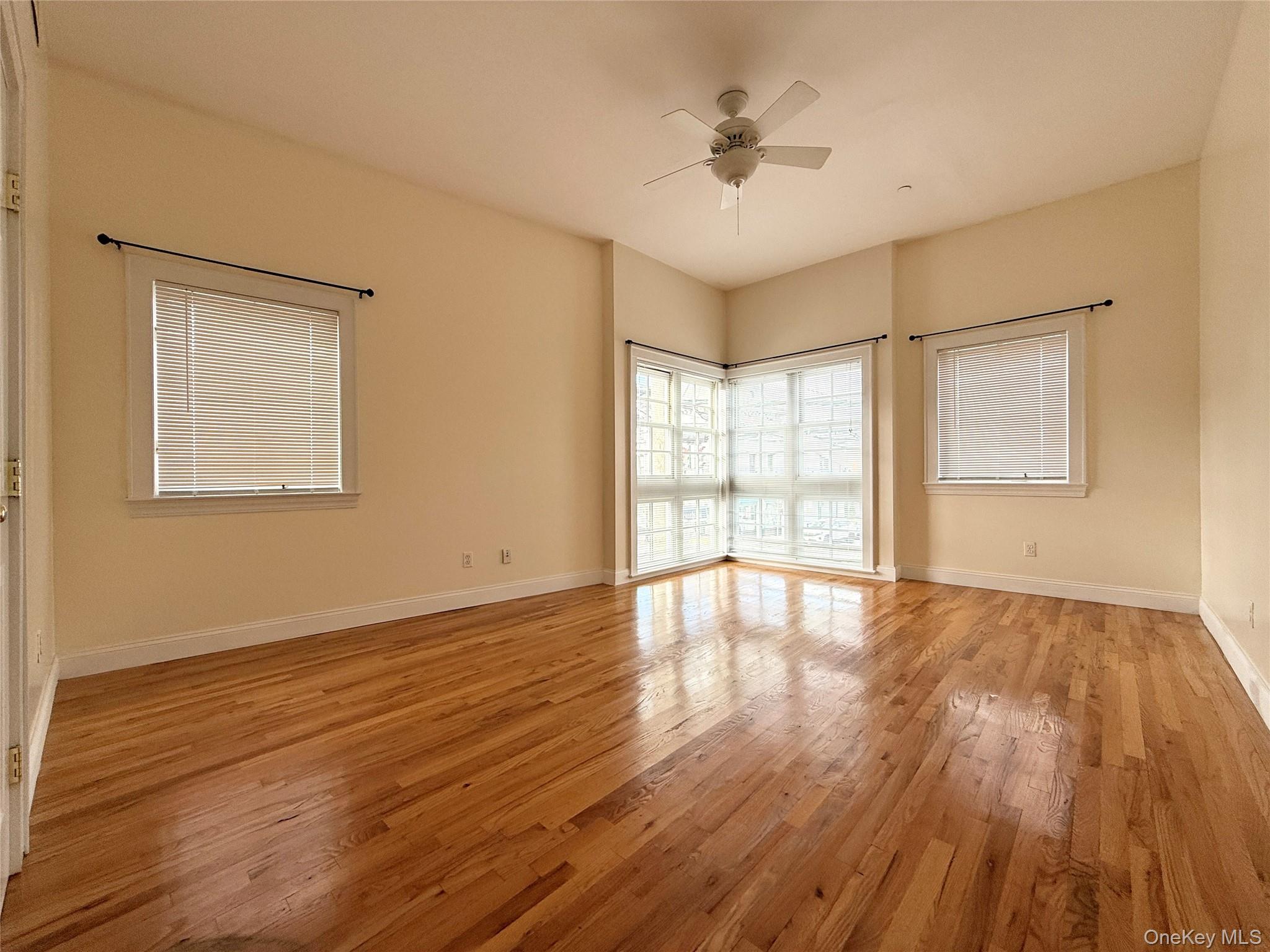 #2 photo, 2 East Main Street, Oyster Bay , NY 11771