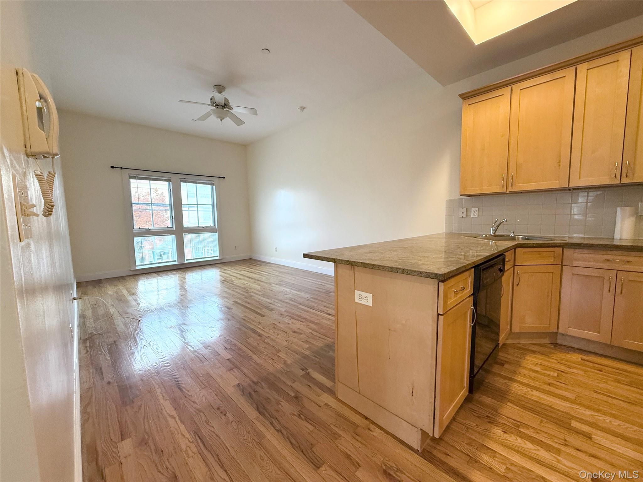 #9 photo, 2 East Main Street, Oyster Bay , NY 11771