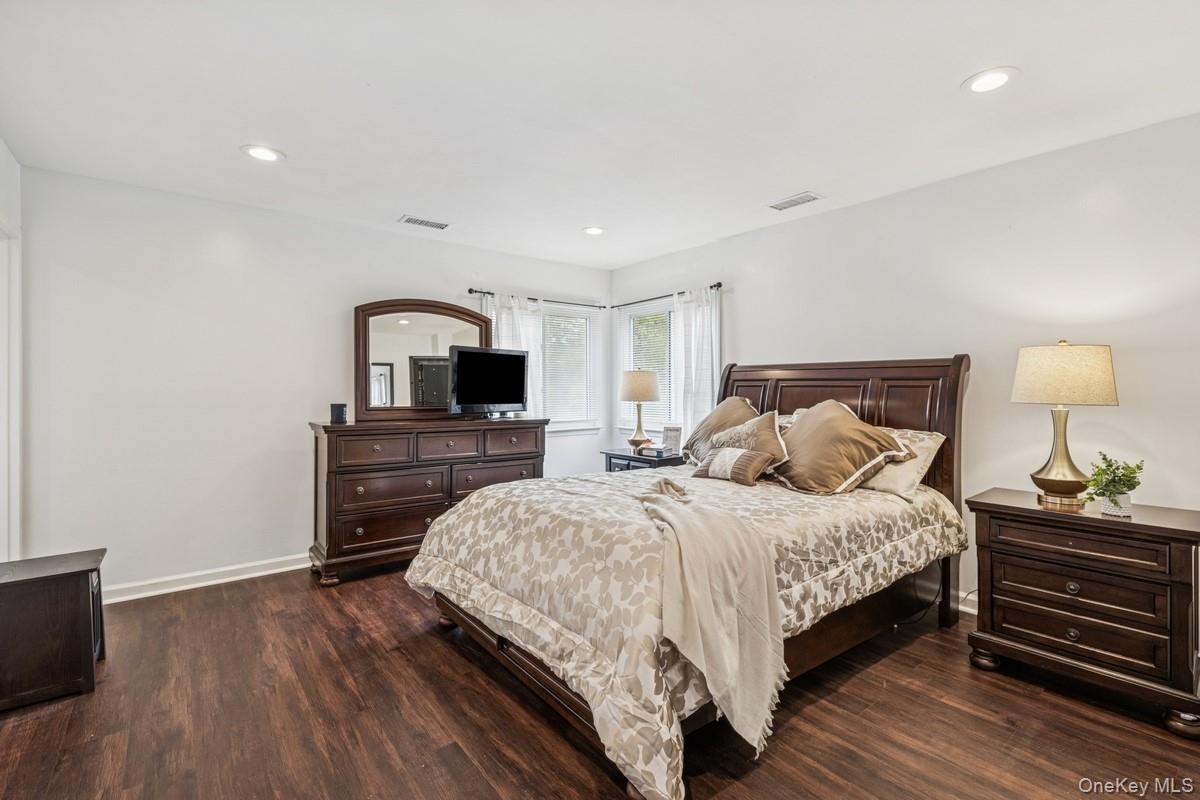 #13 photo, 26 Grand Canyon Lane, サフォーク郡 Coram , NY 11727