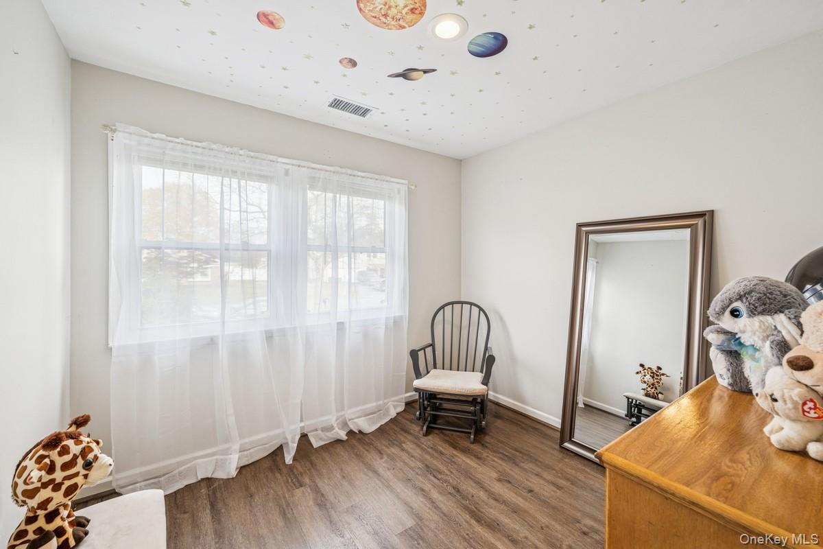 #17 photo, 26 Grand Canyon Lane, サフォーク郡 Coram , NY 11727