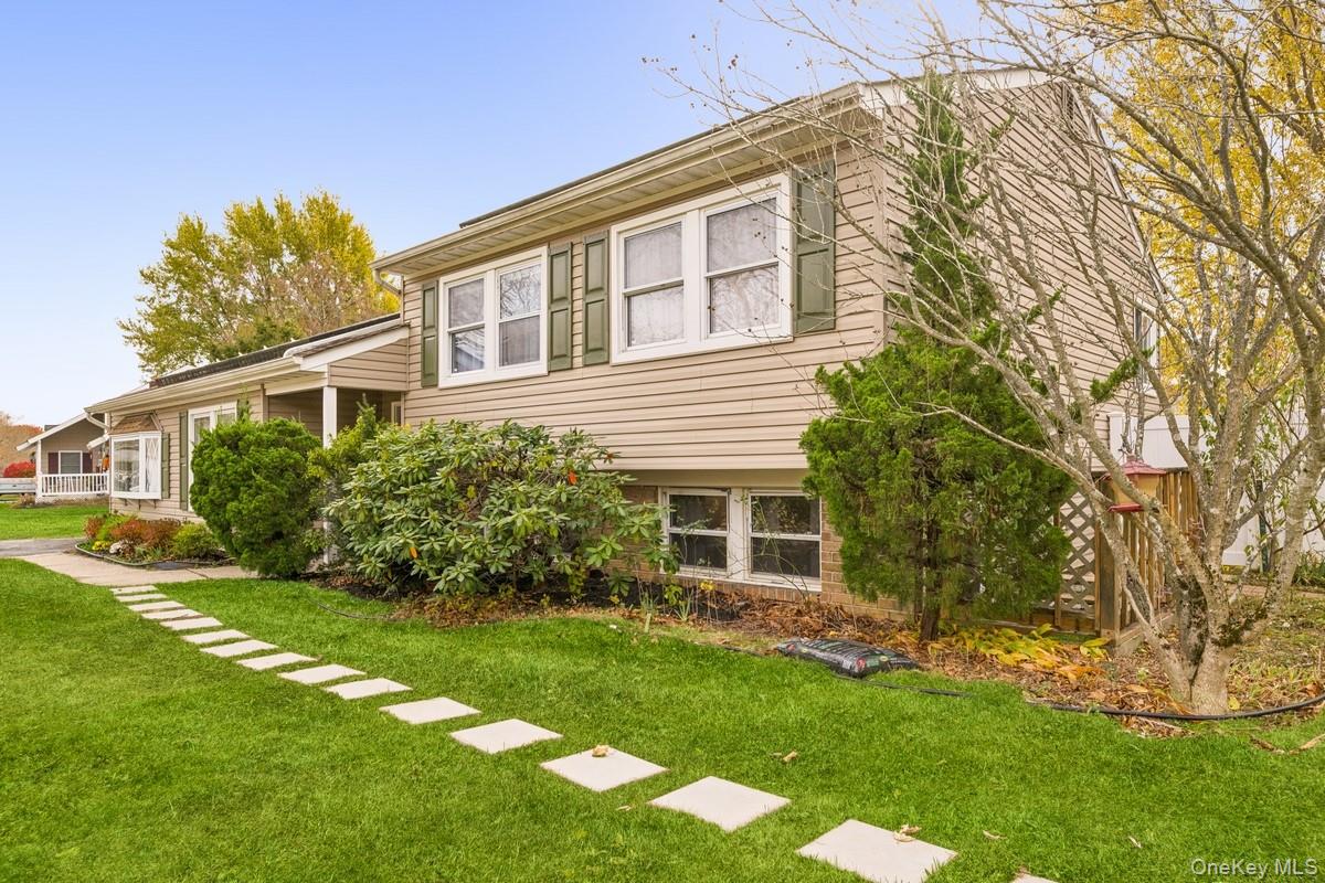 #2 photo, 26 Grand Canyon Lane, サフォーク郡 Coram , NY 11727