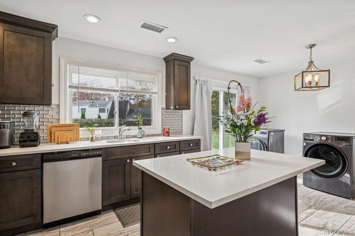 #9 photo, 26 Grand Canyon Lane, サフォーク郡 Coram , NY 11727