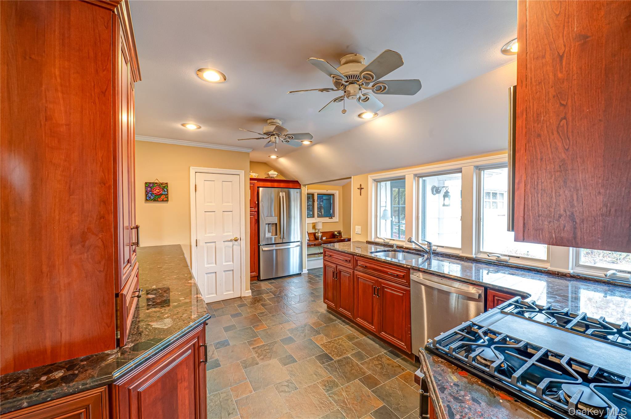 #19 photo, 178 S Bayview Avenue, Amityville , NY 11701