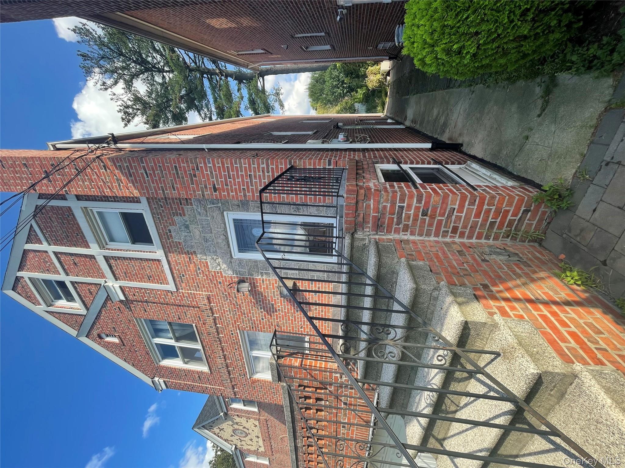 #2 photo, 1194 Lydig Avenue, Bronx , NY 10461