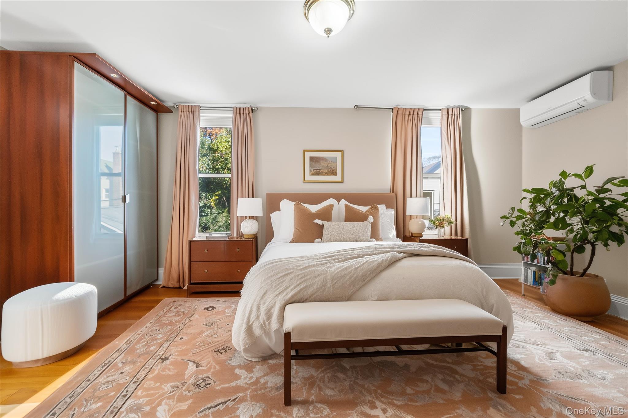 #6 photo, 2942 164th Street, Flushing , NY 11358