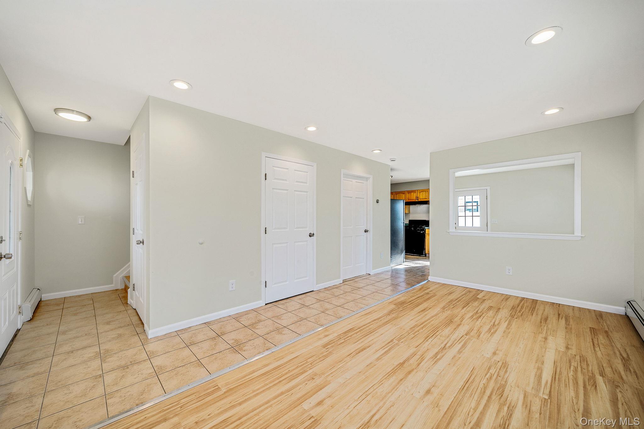 #7 photo, 1030 Prospect Avenue, Westbury , NY 11590