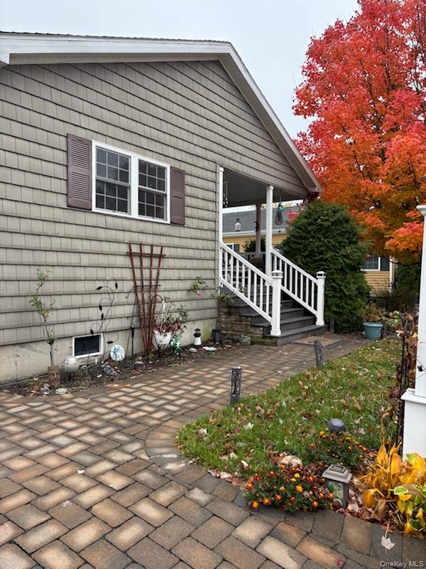 #3 photo, 1661 Old Country Road, Riverhead , NY 11901