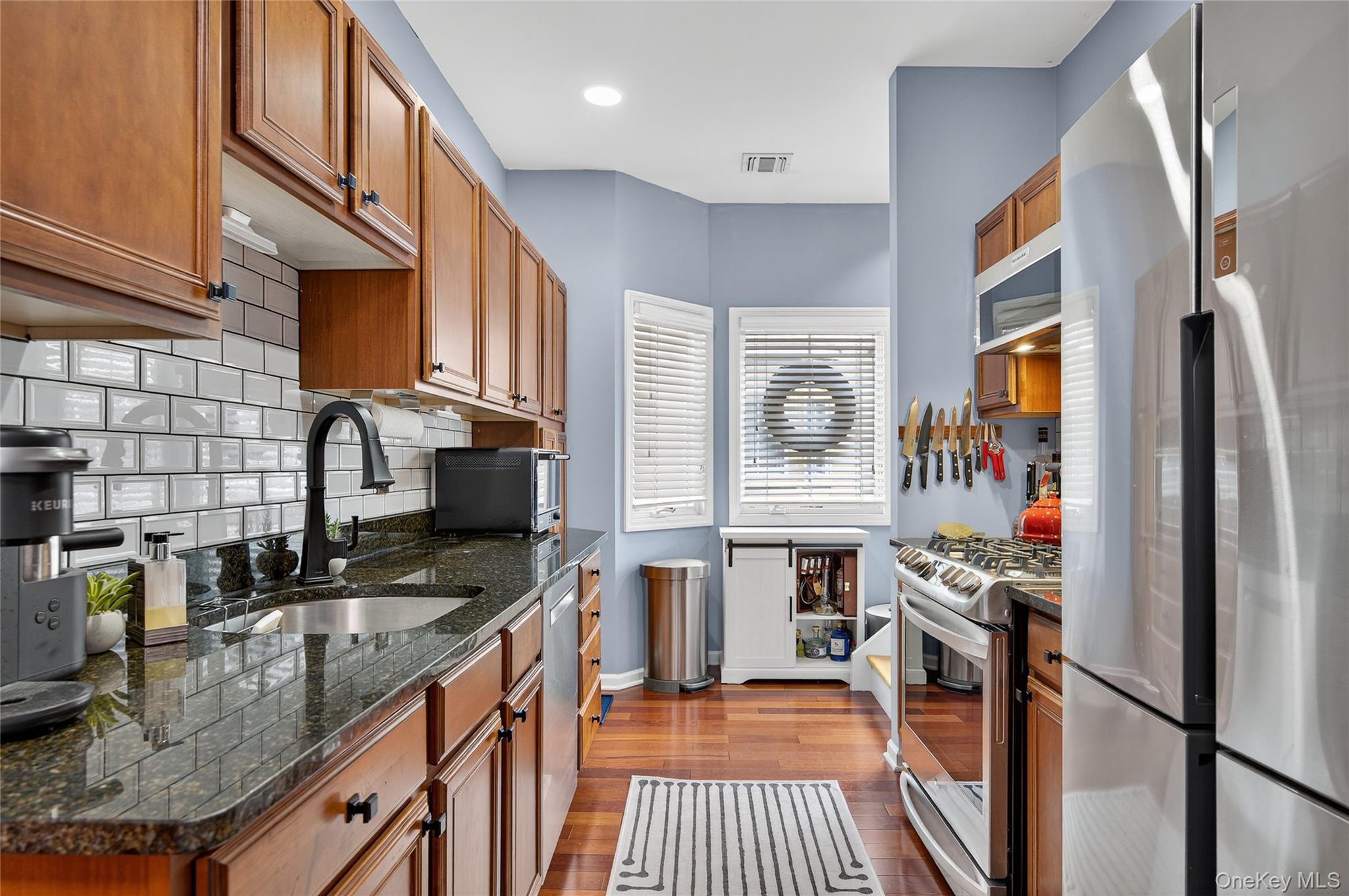 #7 photo, 330 Maple Avenue, Westbury , NY 11590