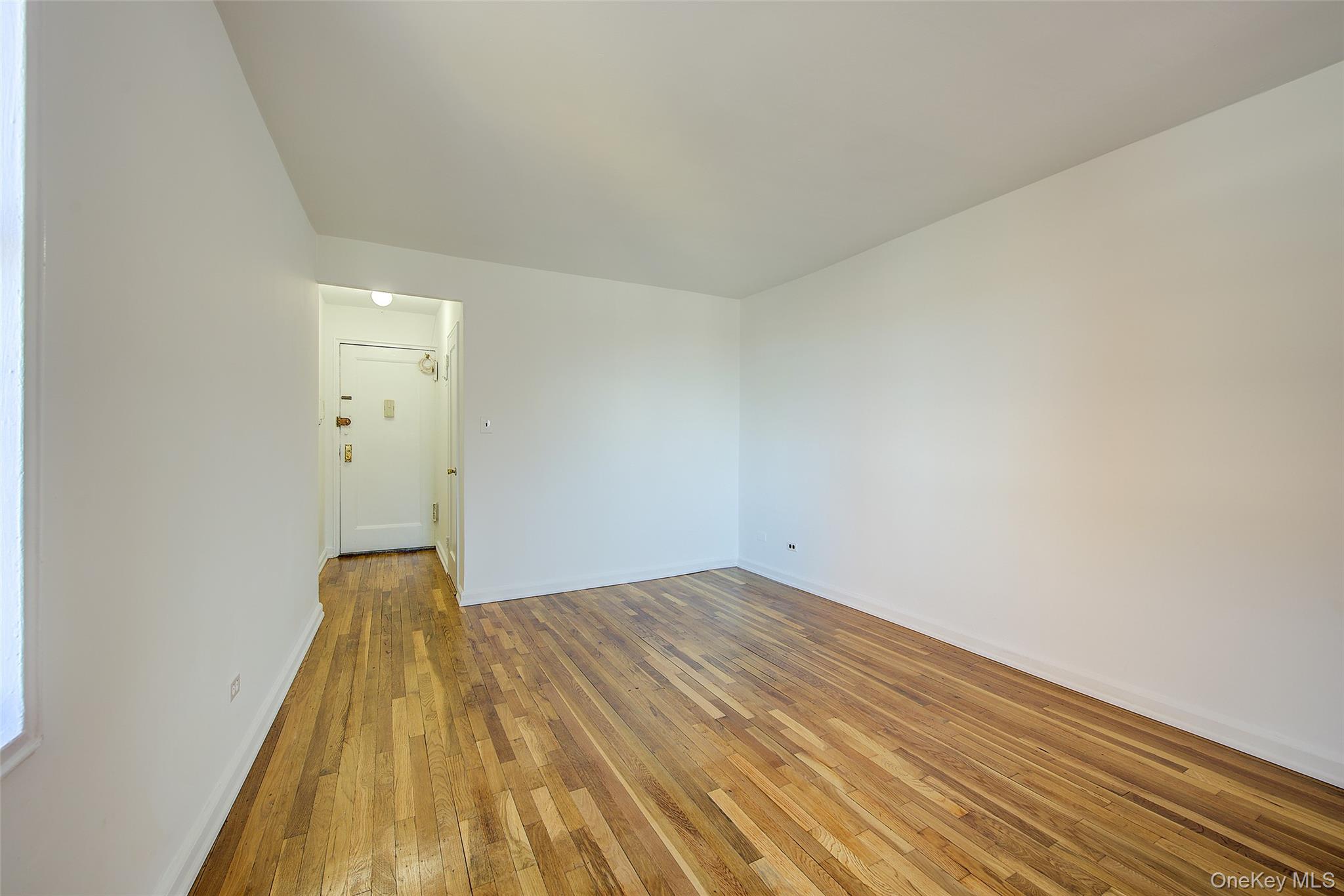 #16 photo, 37-27 86th Street, Jackson Heights , NY 11372