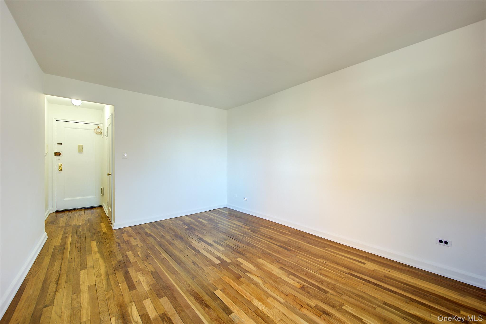 #17 photo, 37-27 86th Street, Jackson Heights , NY 11372