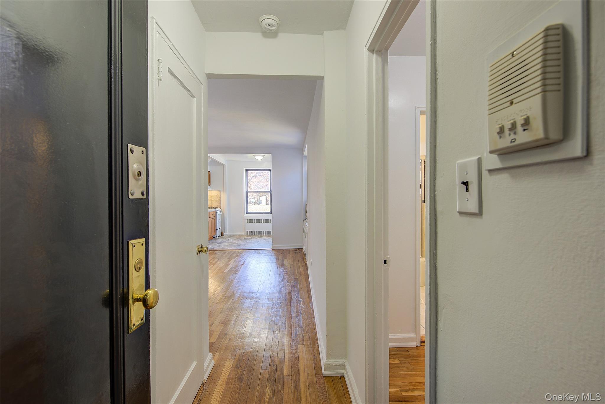 #7 photo, 37-27 86th Street, Jackson Heights , NY 11372