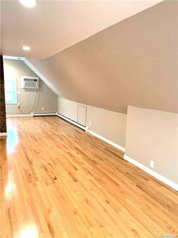 #14 photo, 154 Kingfisher Road, Levittown , NY 11756