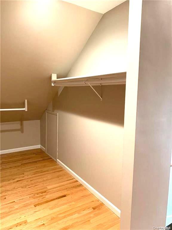 #16 photo, 154 Kingfisher Road, Levittown , NY 11756