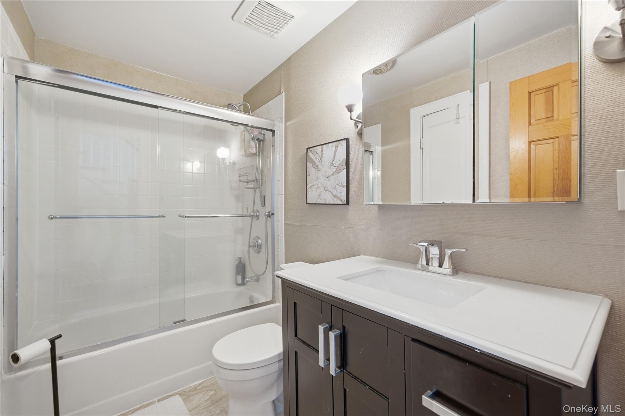 #15 photo, 38 Bayside Place, サフォーク郡 Amityville , NY 11701