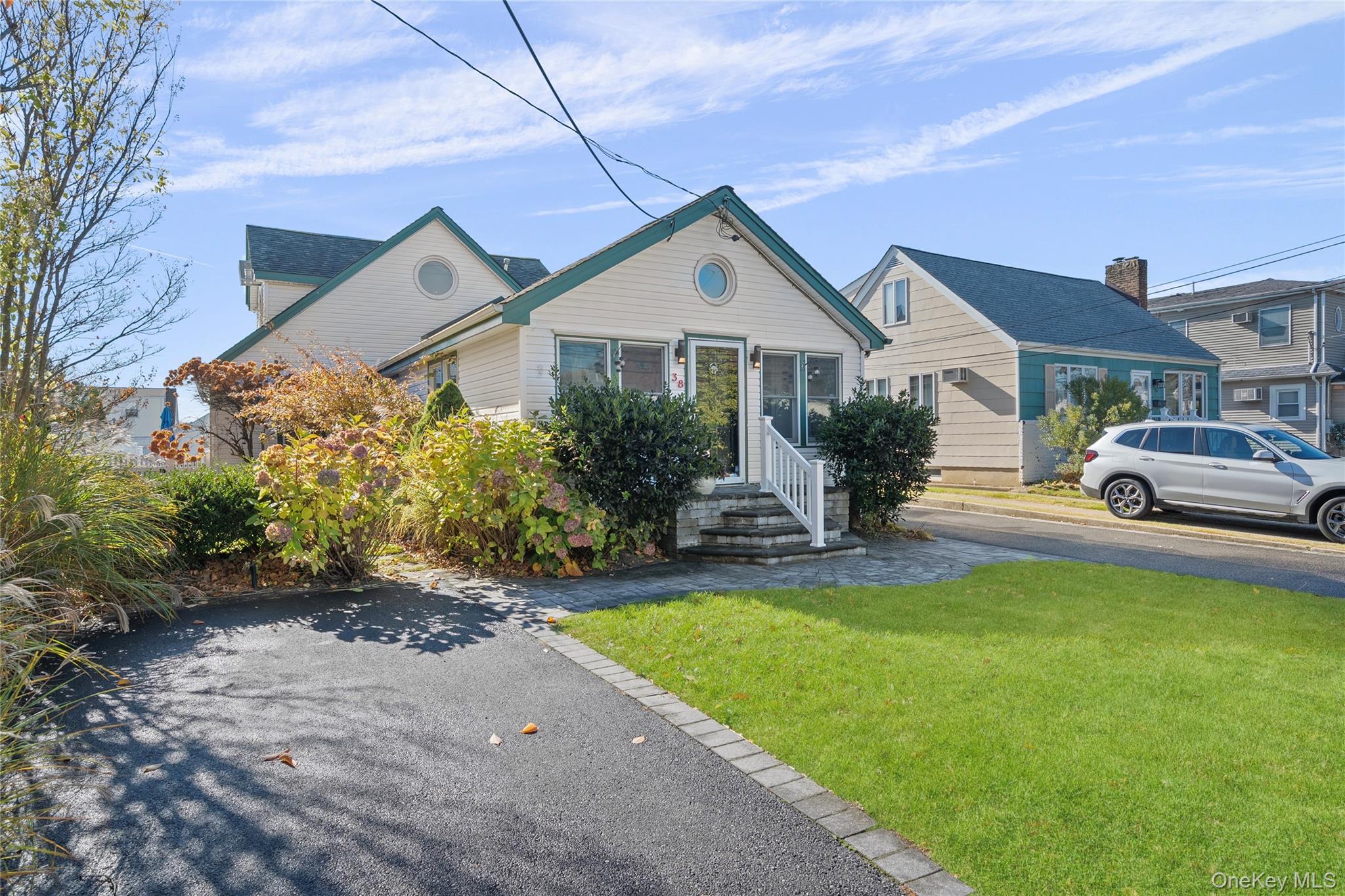 #2 photo, 38 Bayside Place, サフォーク郡 Amityville , NY 11701