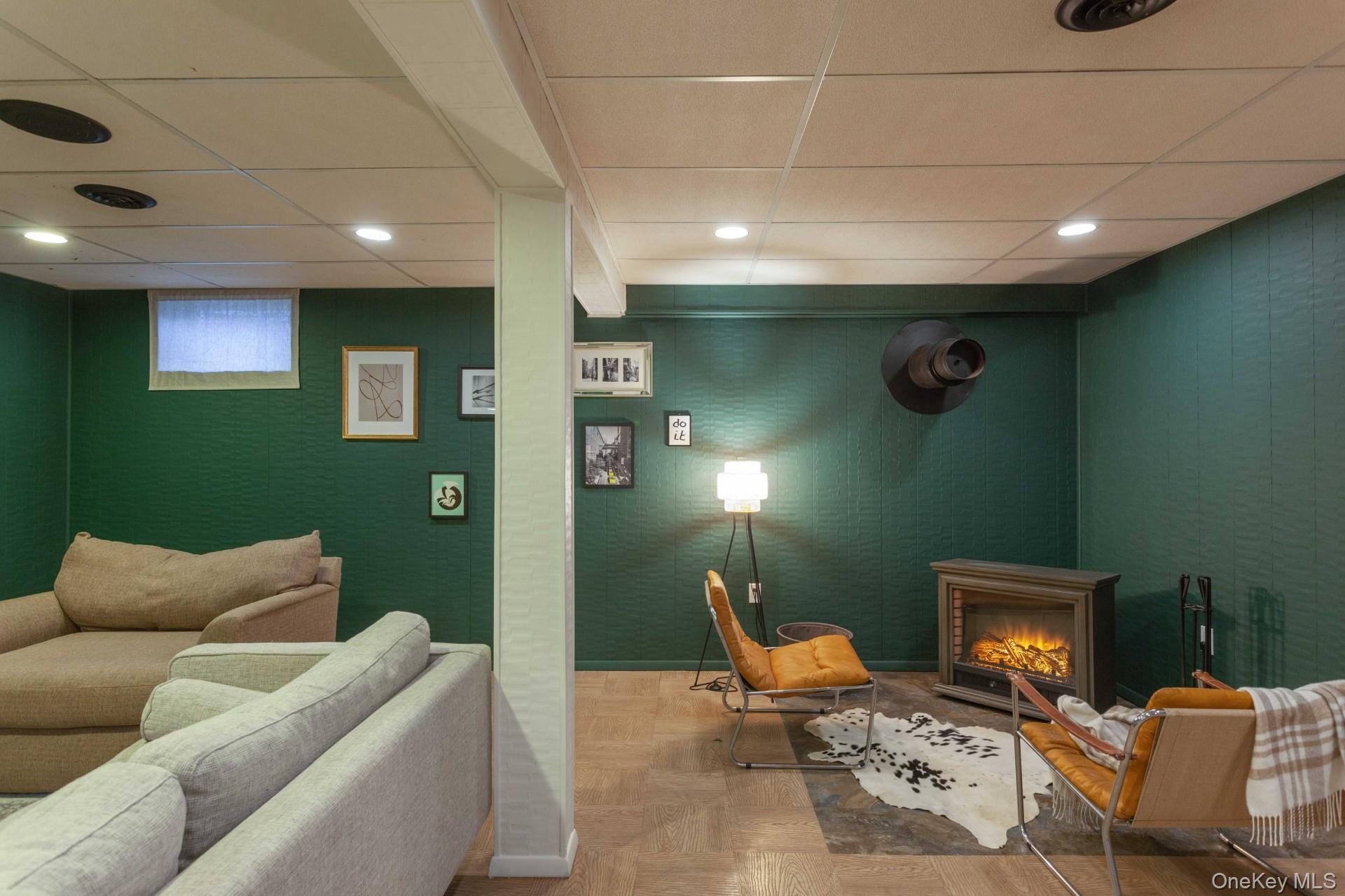 #12 photo, 14 Old English Way, Wappingers Falls , NY 12590