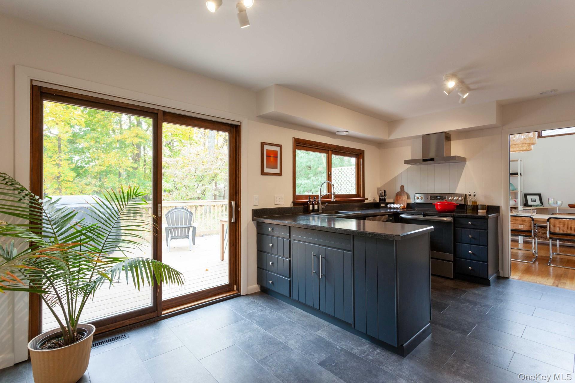 #8 photo, 14 Old English Way, Wappingers Falls , NY 12590