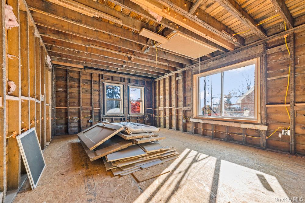 #11 photo, 162 Old Mamaroneck Road, White Plains , NY 10605