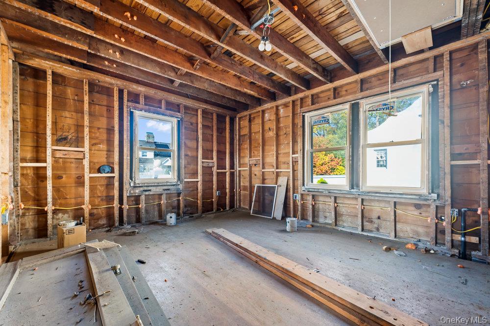 #12 photo, 162 Old Mamaroneck Road, White Plains , NY 10605