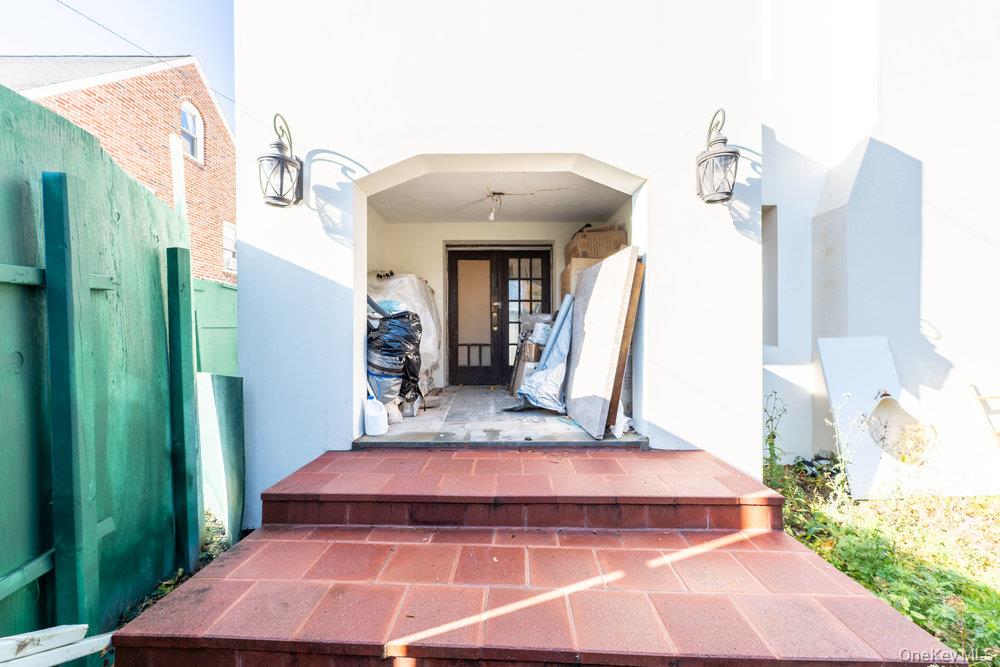 #18 photo, 162 Old Mamaroneck Road, White Plains , NY 10605