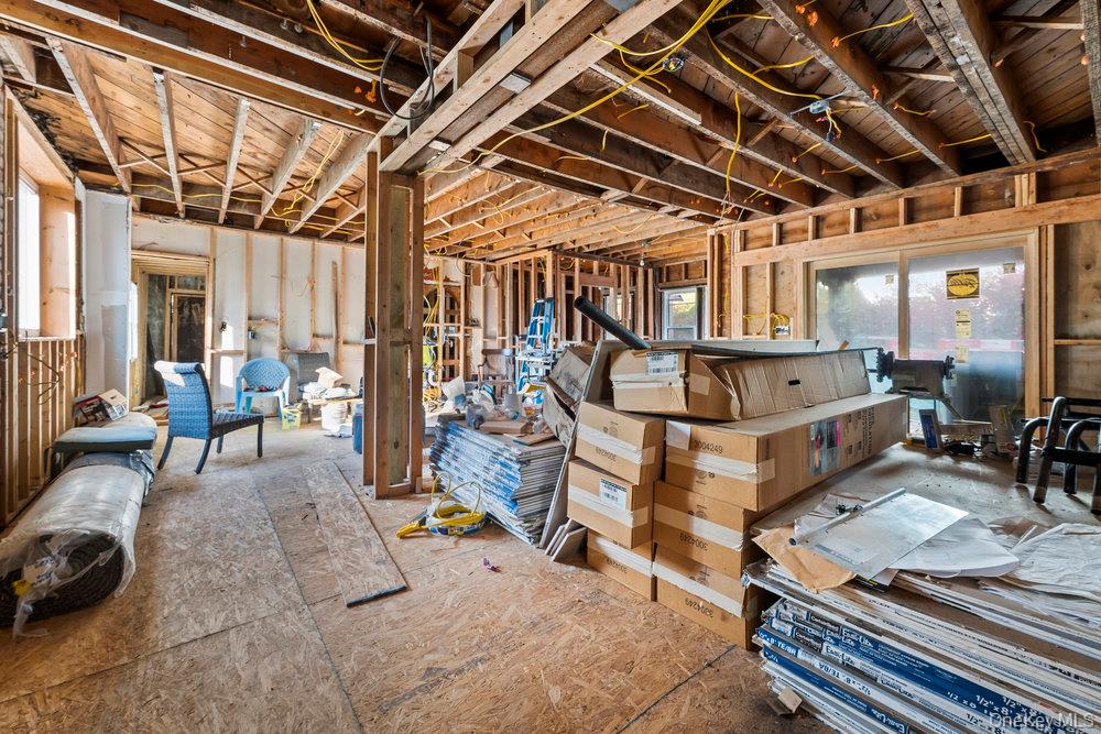 #4 photo, 162 Old Mamaroneck Road, White Plains , NY 10605